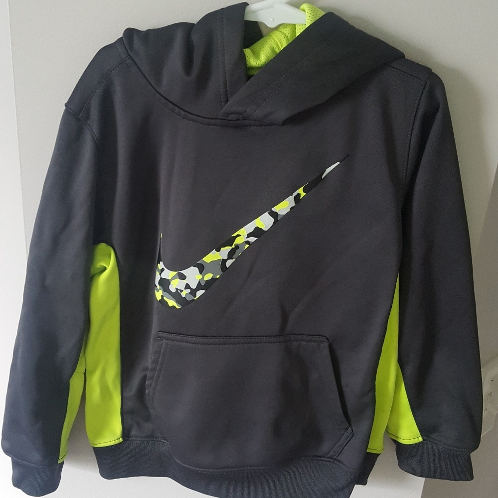 Nike Therma-Fit Hoodie